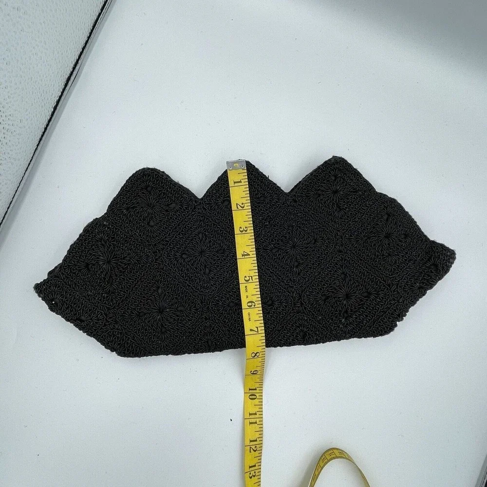 1940s Vintage Black Crochet Corde Shell Shape Clutch Women Bag - Picture 14 of 16